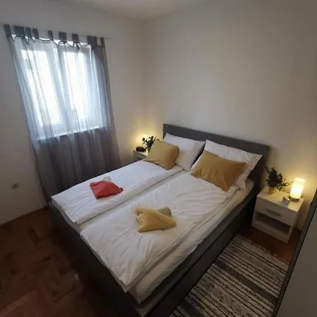 Апартаменти With Parking Space Premantura, Medulin - 25478 Пула